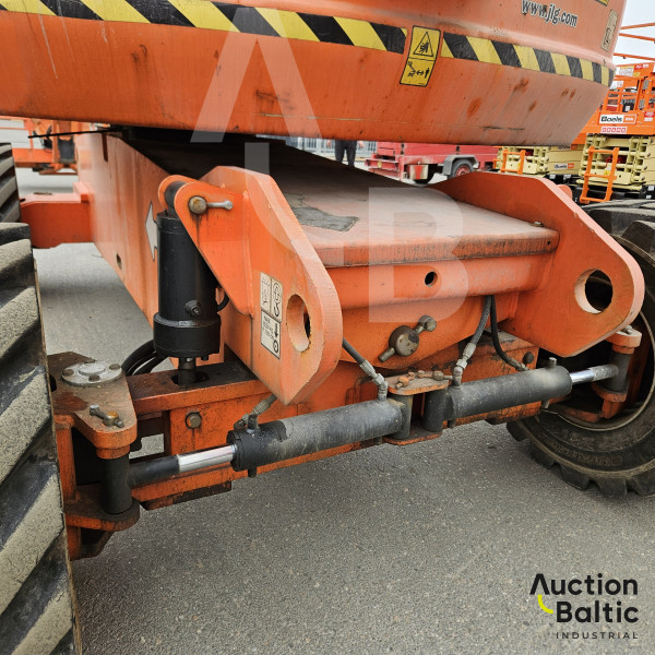 JLG 800 AJ
