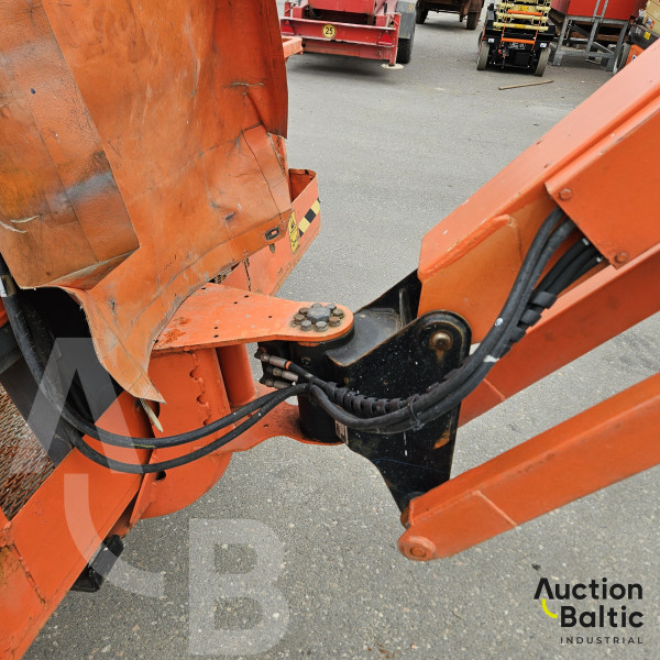 JLG 800 AJ