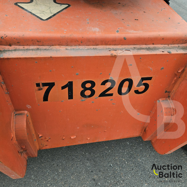 JLG 800 AJ