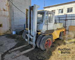 Forklift