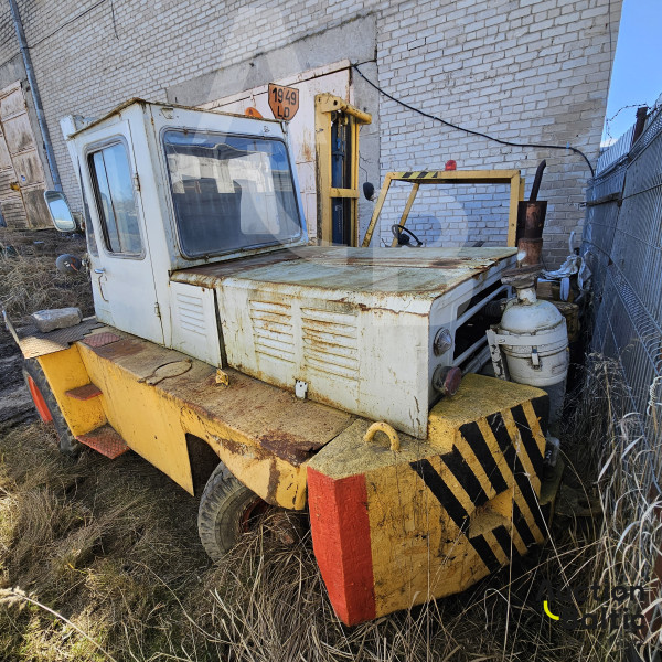 Forklift