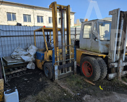 Forklift