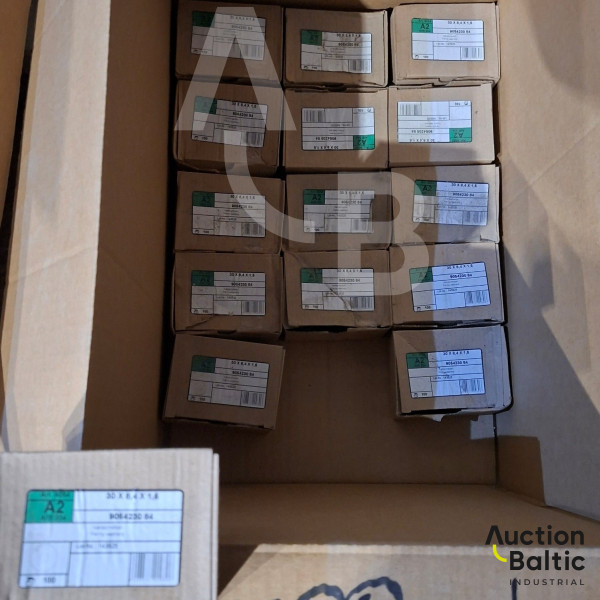 Solar panel mounting and fastening elements