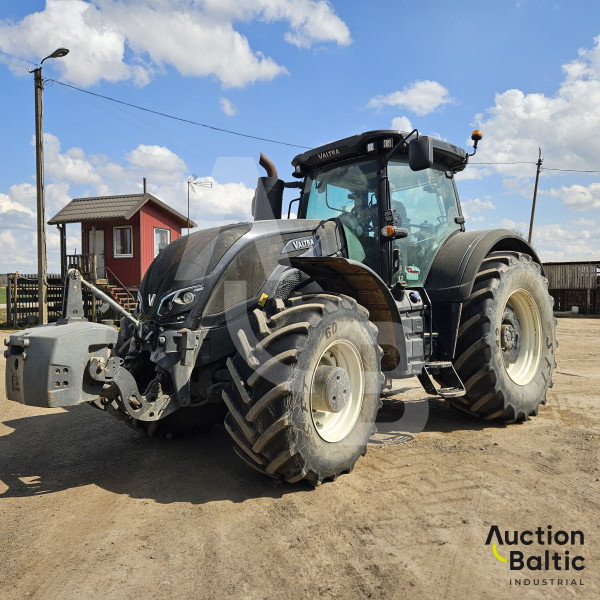 Valtra S374
