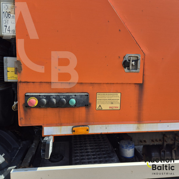 Volvo FM330