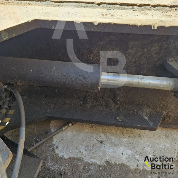 Ditch cleaning bucket
