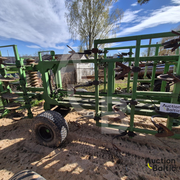 Cultivator