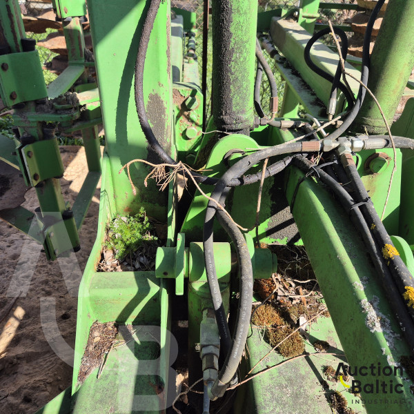 Cultivator