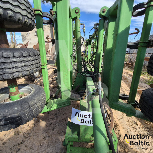 Cultivator