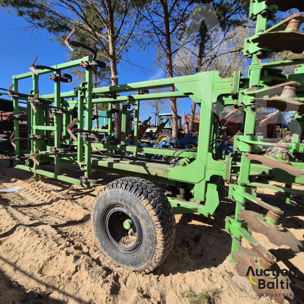 Cultivator