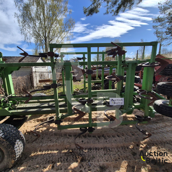 Cultivator