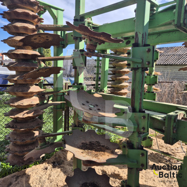 Cultivator