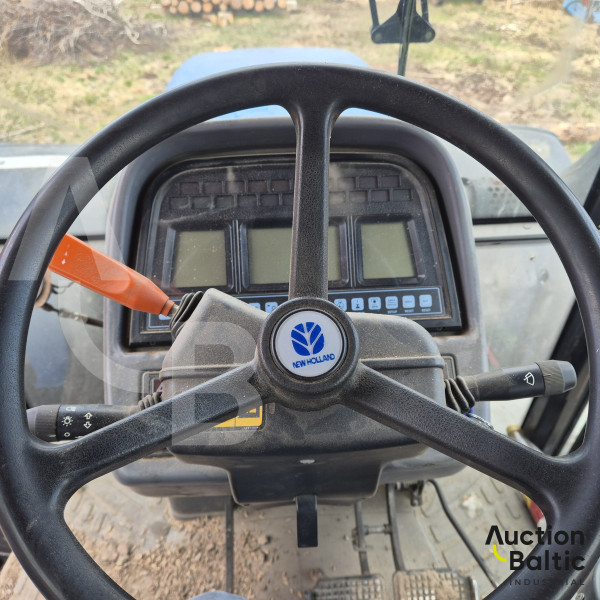New Holland TM 190