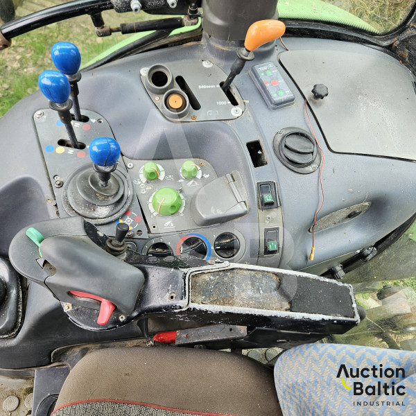 Deutz-Fahr AGROTRON 200