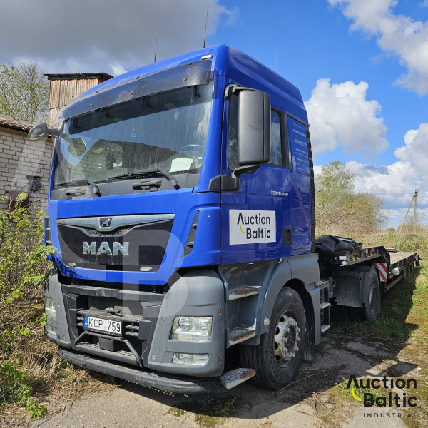 MAN TGX 18.460 + MCCAULEY 3136