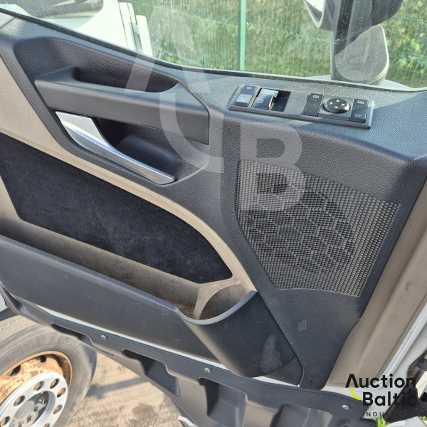 Mercedes-Benz Actros 1845