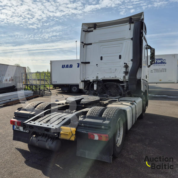 Mercedes-Benz Actros 1845