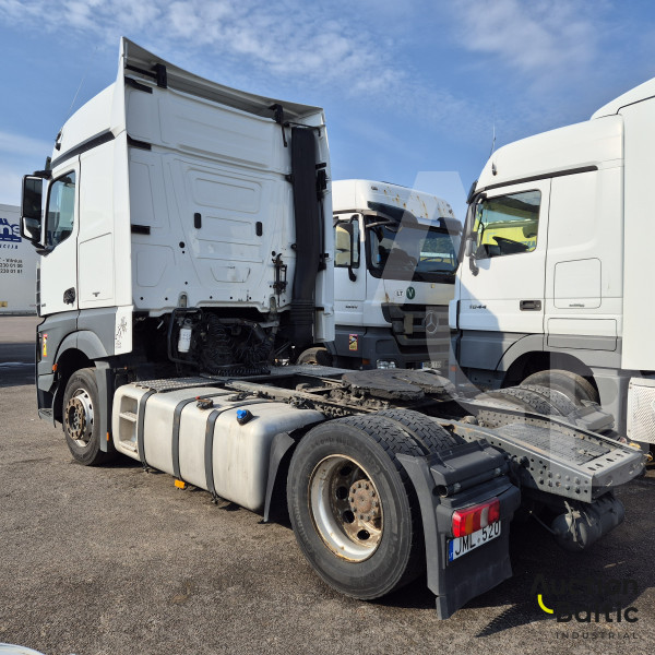 Mercedes-Benz Actros 1845