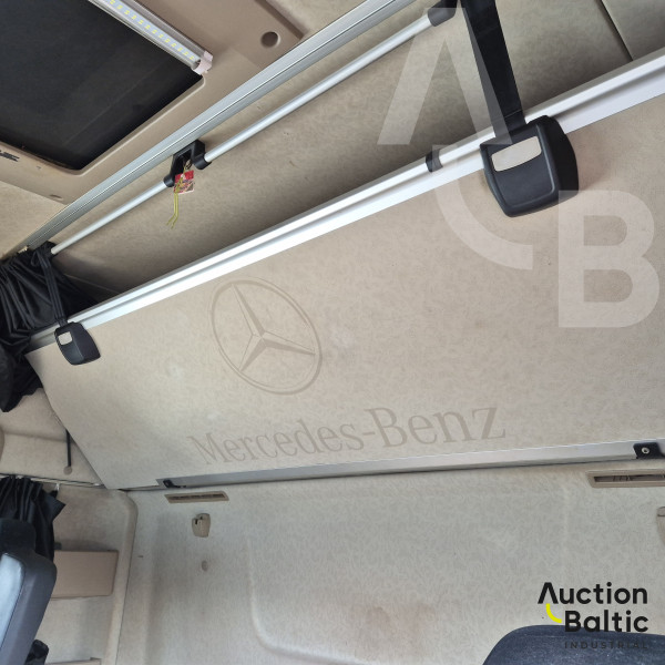 Mercedes-Benz Actros 1845