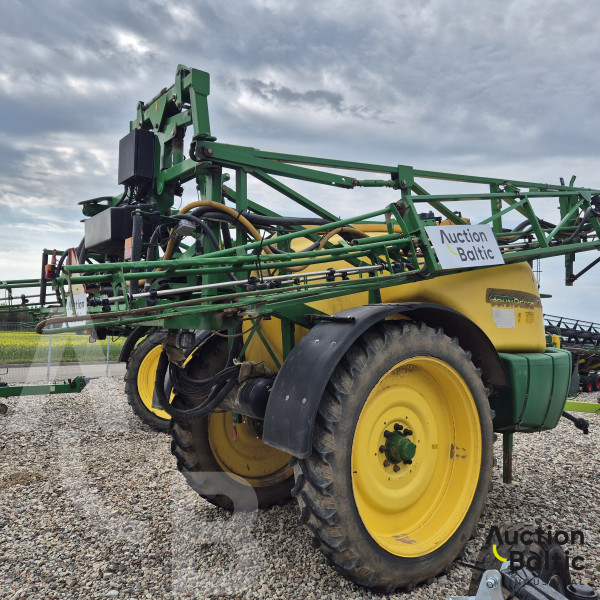 John Deere 740