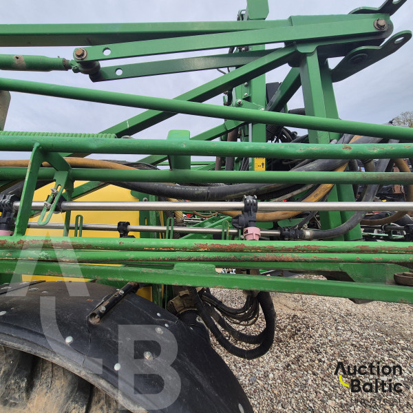 John Deere 740