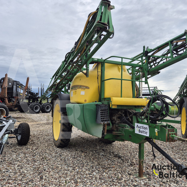 John Deere 740