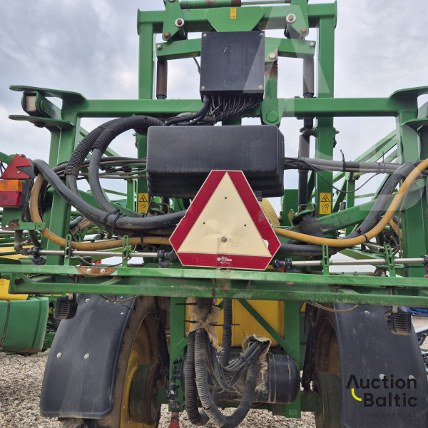 John Deere 740