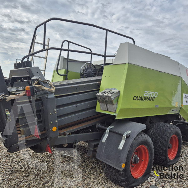 CLAAS Quadrant 2200