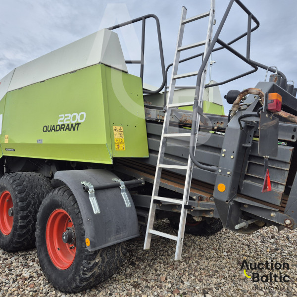 CLAAS Quadrant 2200