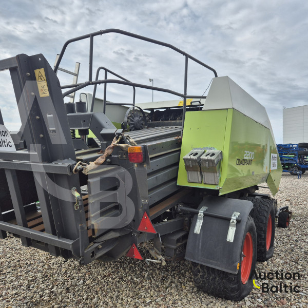 CLAAS Quadrant 2200