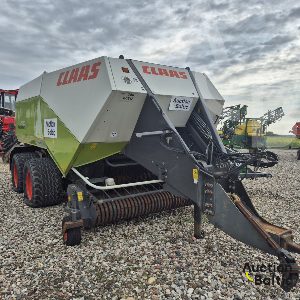 CLAAS Quadrant 2200