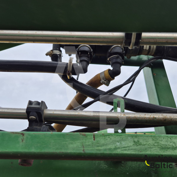 John Deere 732