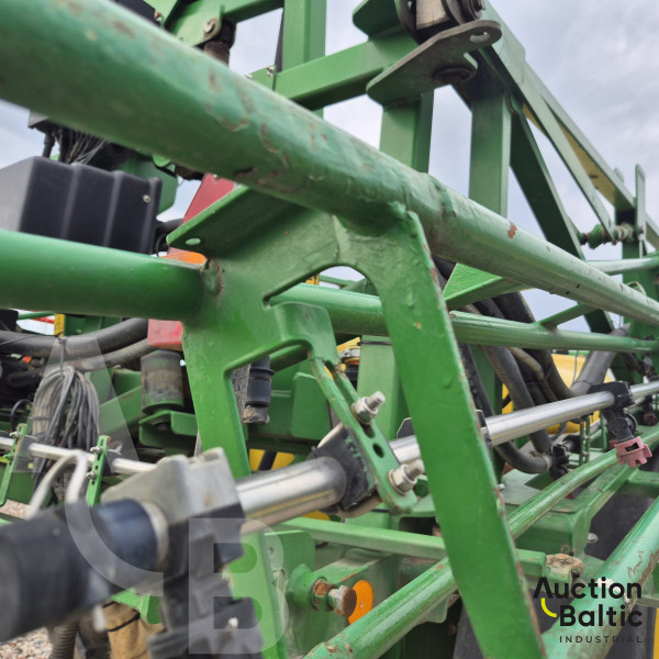 John Deere 732