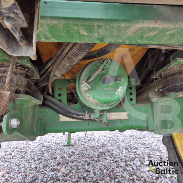 John Deere 732
