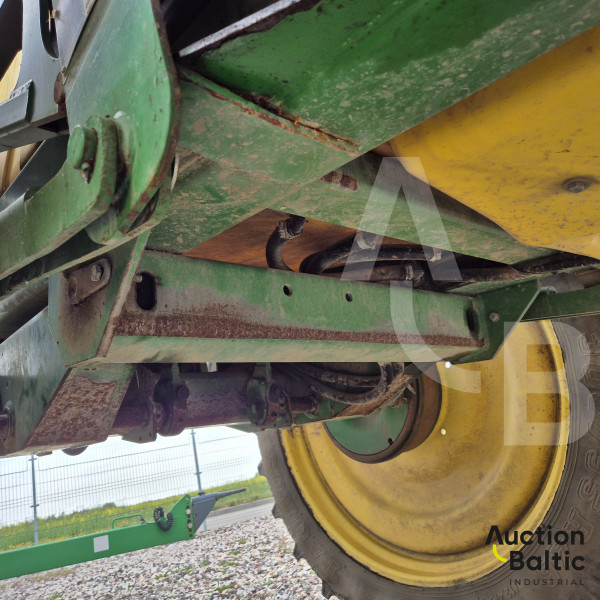John Deere 732