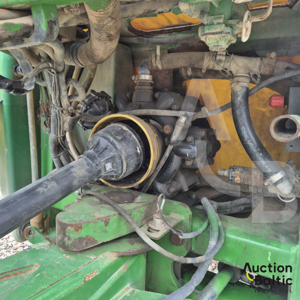 John Deere 732