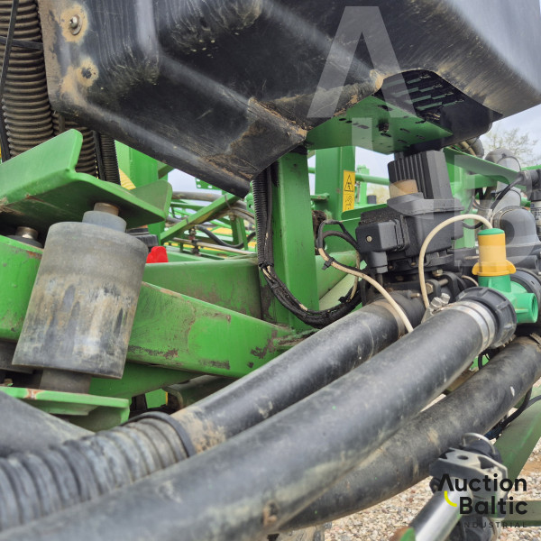 John Deere 732