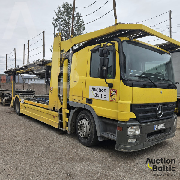 Mercedes-Benz 930.05 + GROENEWOLD TS-LD