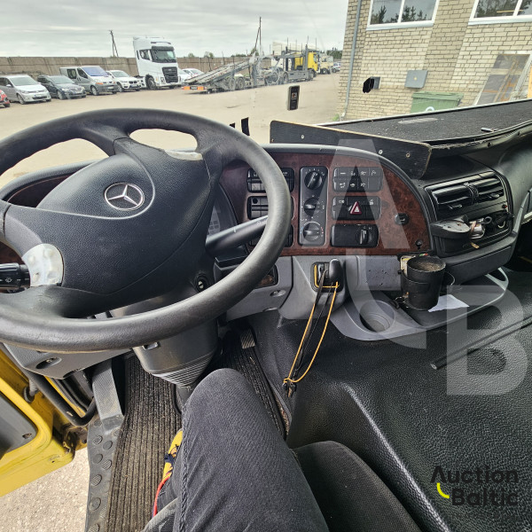 Mercedes-Benz 930.05 + GROENEWOLD TS-LD