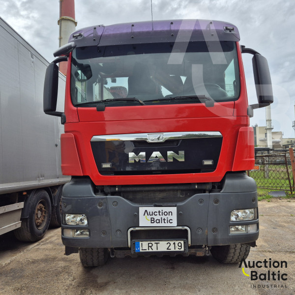 Biber 84RBZ + Epsilon M100 LD97 + MAN TGS 26.540