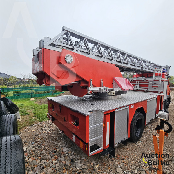 Mercedes-Benz 1524 METZ DLK 23-12