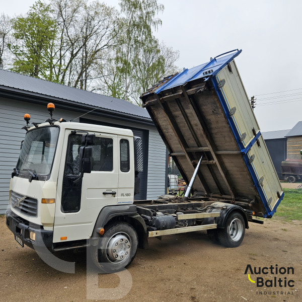 Volvo FL611