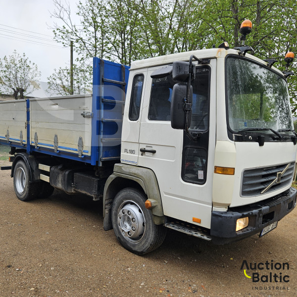 Volvo FL611