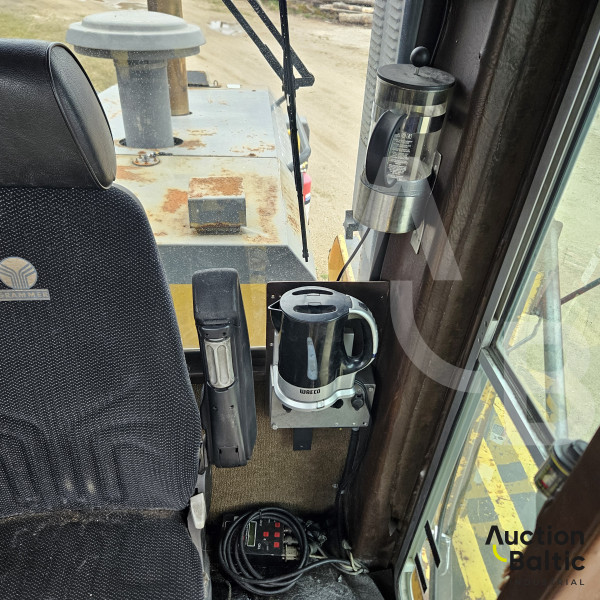 Volvo Champion 740A