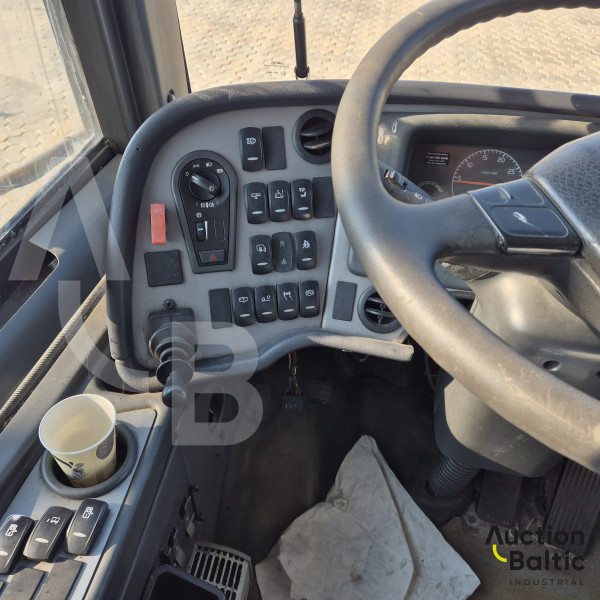 Volvo B 12 M