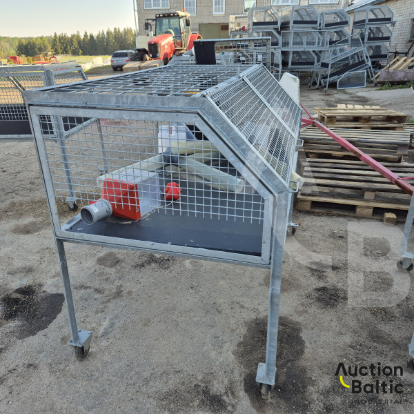 Animal cages (35 units)