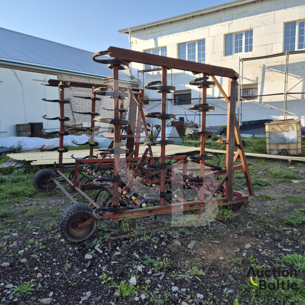 Cultivator