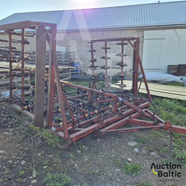 Cultivator