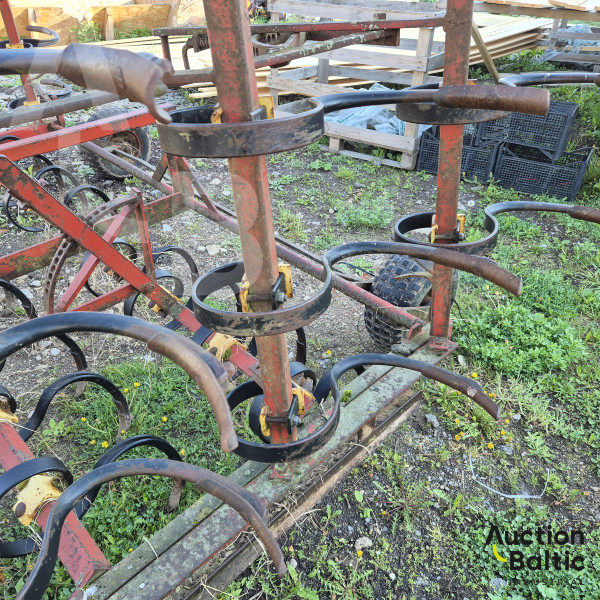 Cultivator