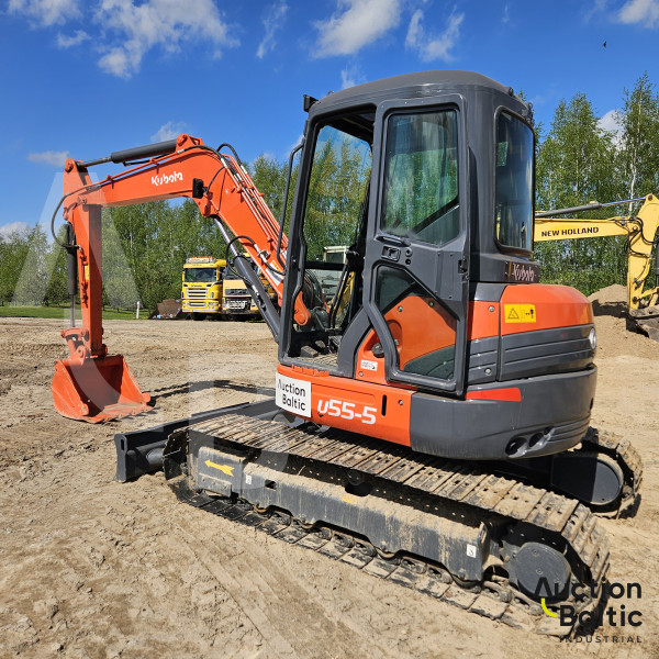 Kubota U 55-5